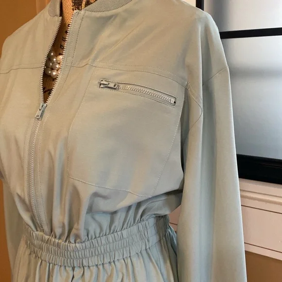 Steve Madden Sage Jumpsuit. Sz Small. NWT - Picture 4 of 6